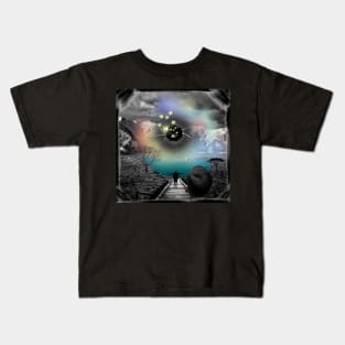 Beyond the Horizon - Gazing into the Unknown Kids T-Shirt